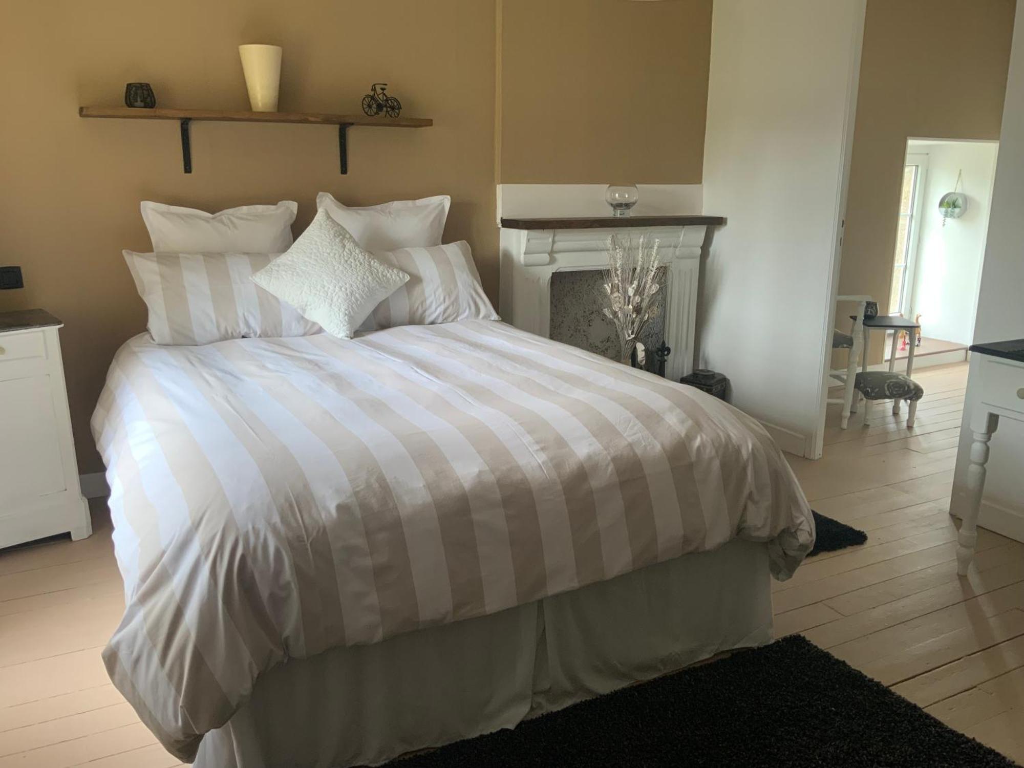 Welcoming And Peaceful Bed And Breakfast Fougerolles-du-Plessis Luaran gambar