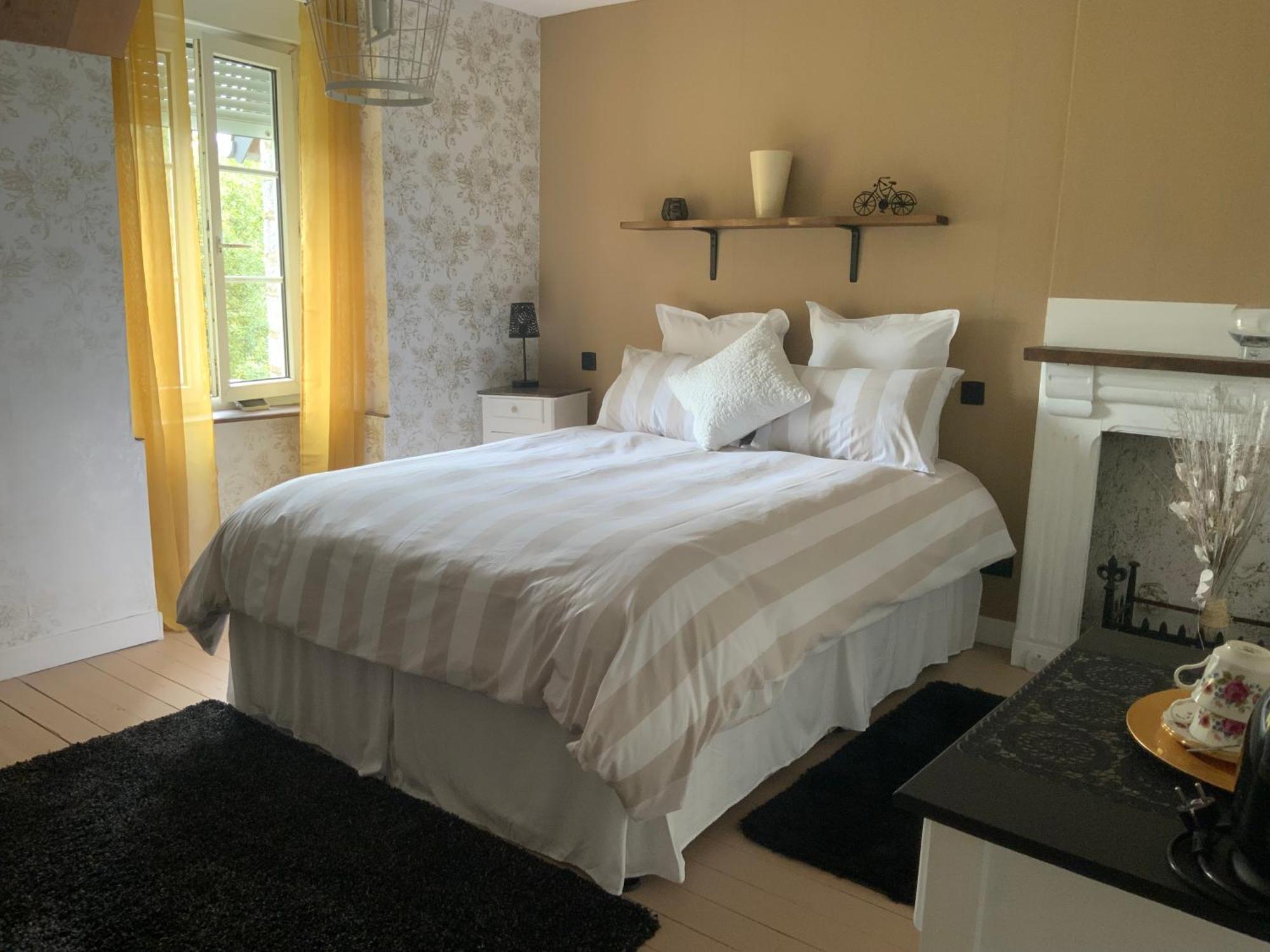 Welcoming And Peaceful Bed And Breakfast Fougerolles-du-Plessis Luaran gambar